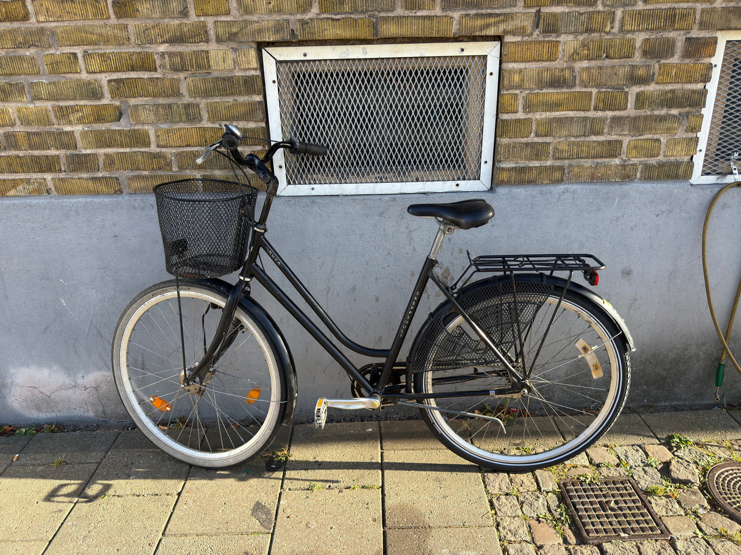 Skeppshult Nova dam 3-växlar 28 tum